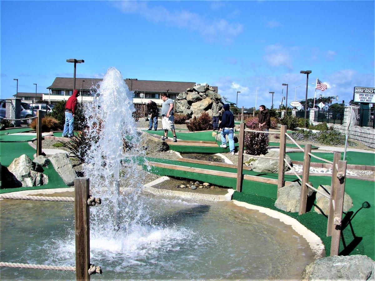 Emerald Dolphin Inn & Mini Golf Fort Bragg Exterior foto