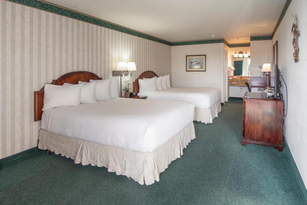 Emerald Dolphin Inn & Mini Golf Fort Bragg Exterior foto