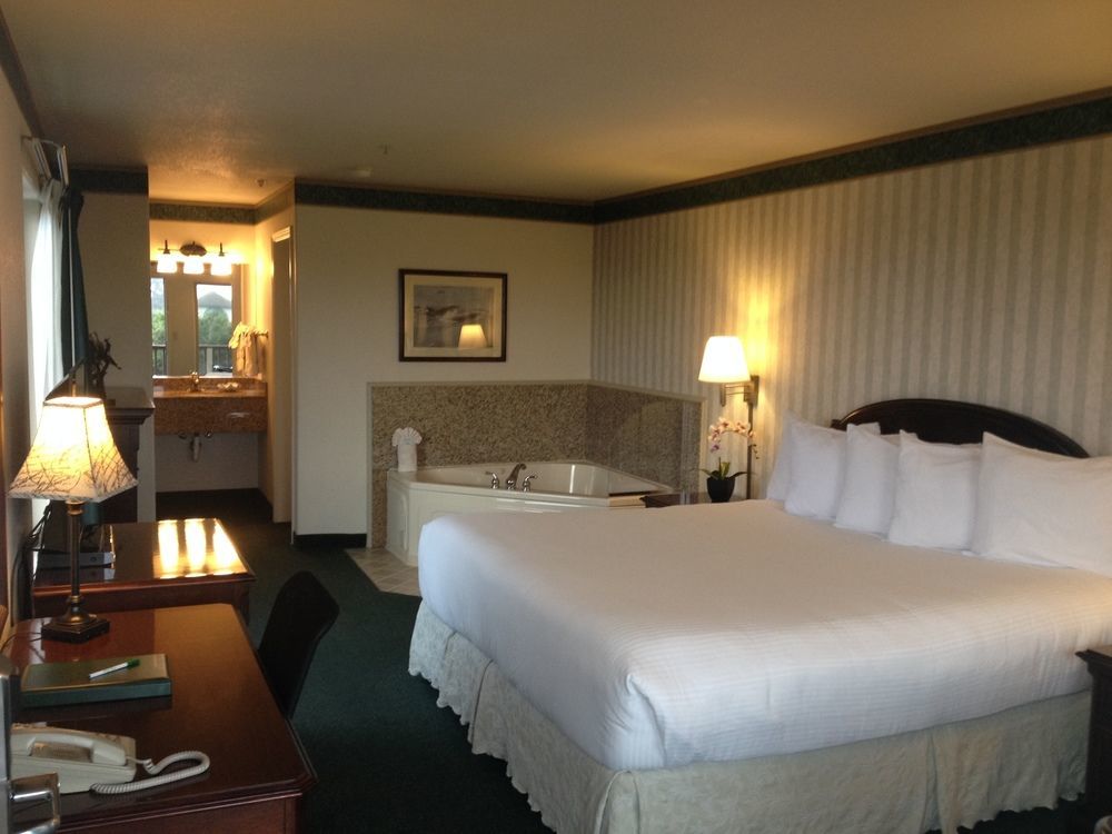 Emerald Dolphin Inn & Mini Golf Fort Bragg Exterior foto